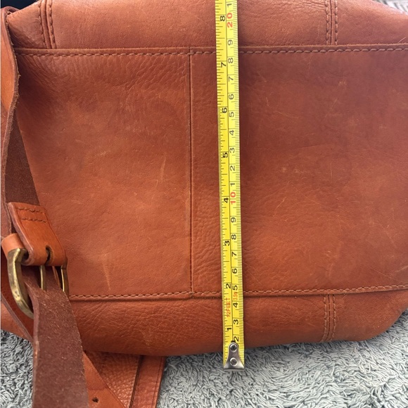 Maxwell Brown Leather Women's small duffle style Bag - Picture 13 of 14